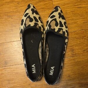 MIA Leopard Knit Pointed Toe Flats - Black & Tan